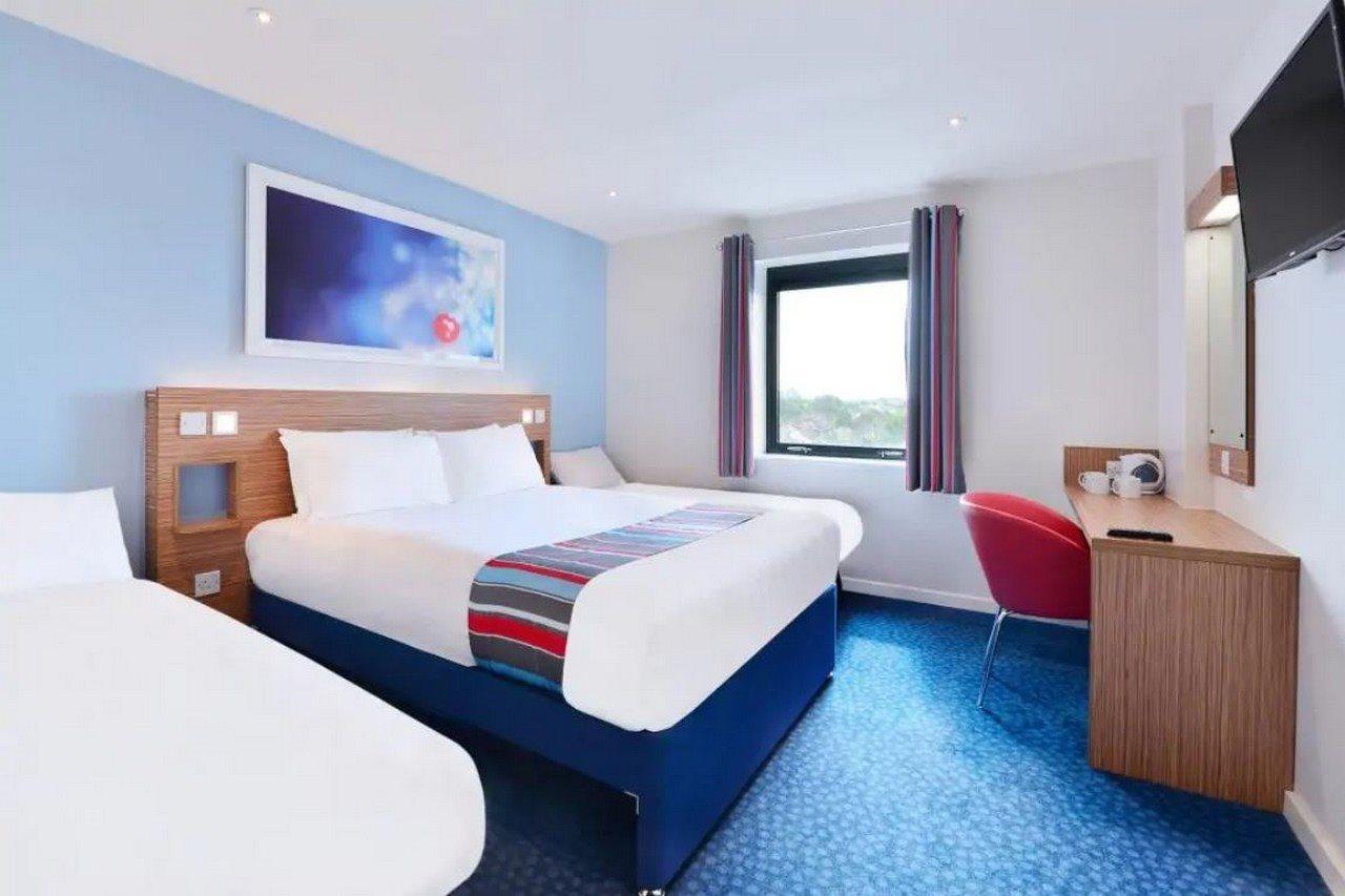 Travelodge London Teddington Zewnętrze zdjęcie