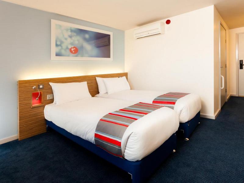 Travelodge London Teddington Zewnętrze zdjęcie