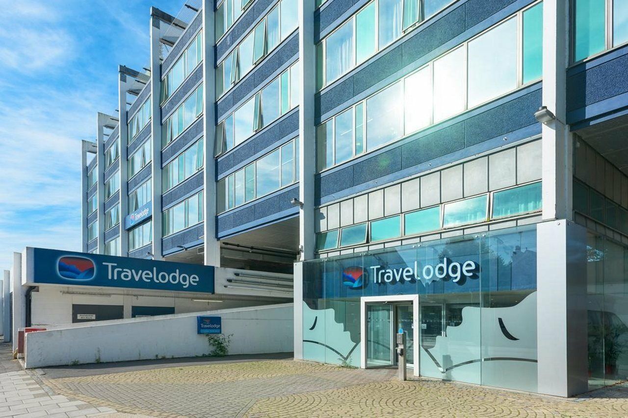 Travelodge London Teddington Zewnętrze zdjęcie
